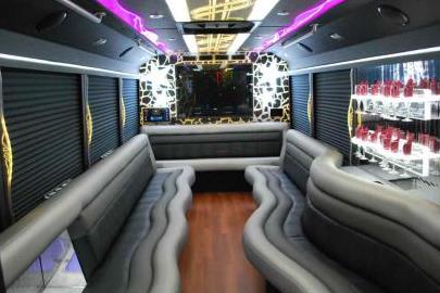 Cincinnati Party Bus Rental | Rent Party Bus & Charter Buses in Cincinnati